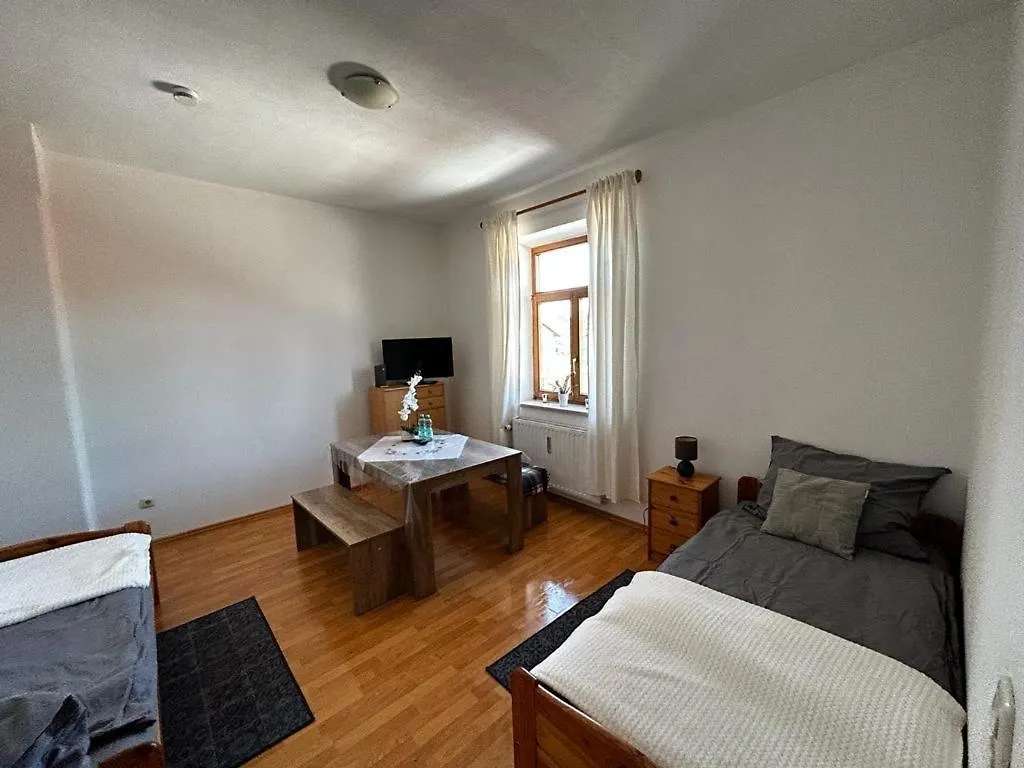 Wunderschoenes Appartement Nahe Der Berge Bruckmuhl